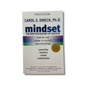 📚 3/$25 Mindset by Carol S. Dweck Ph.D. | Paperback